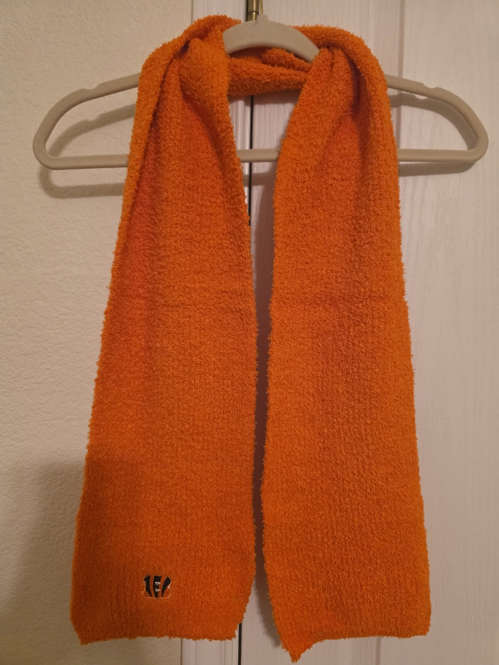 Cincinnati Bengals NFL Orange Fuzzy Bouclé Knit Scarf - NWOT